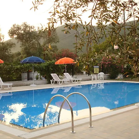Hotell Nefeli 2*