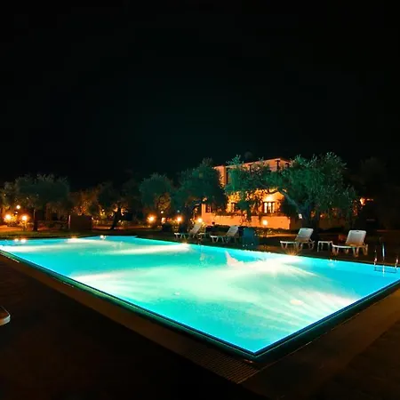 Nefeli Hotel